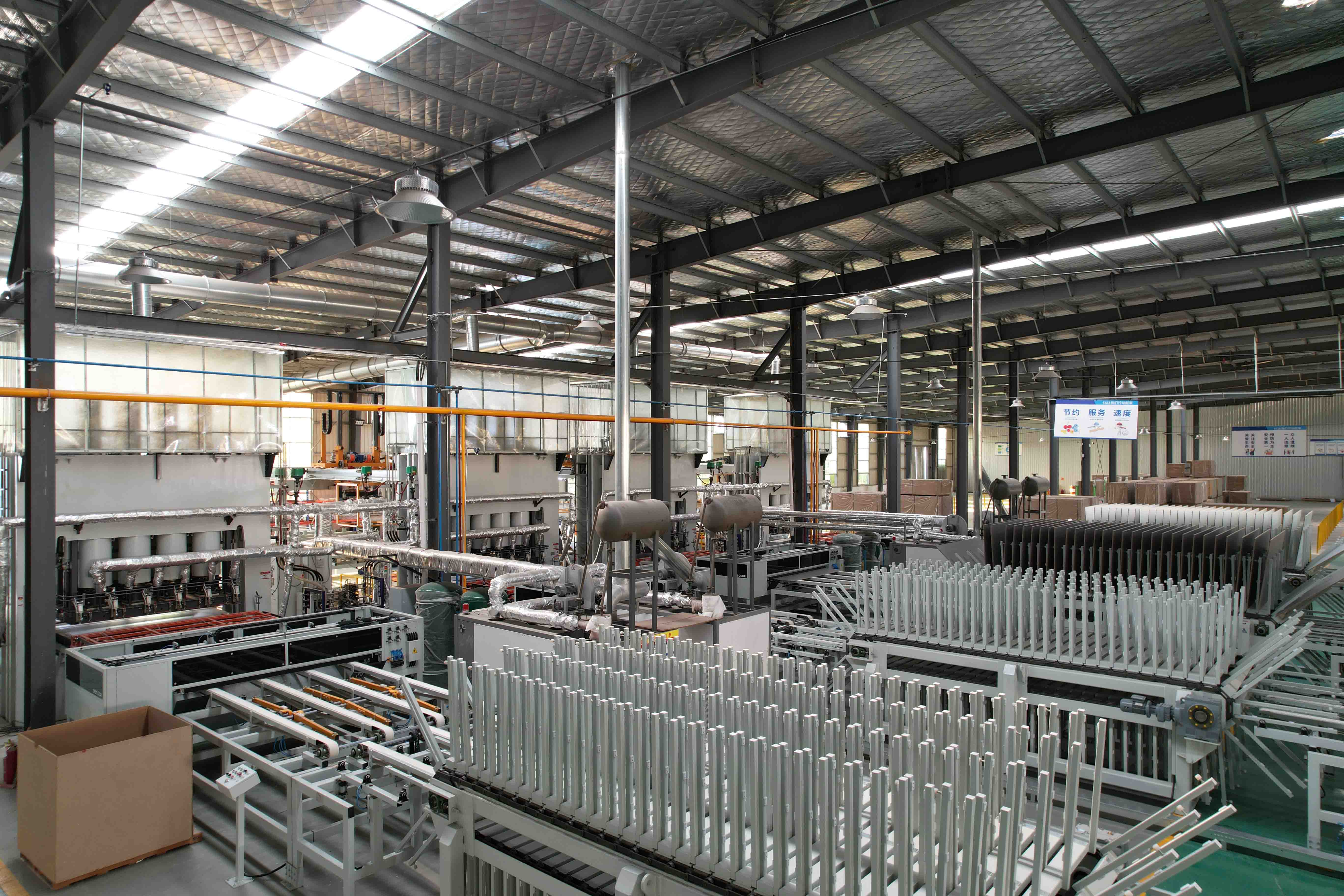 Run di produzione del pilota per la produzione di macchine per pressione calda per un ciclo a breve ciclo